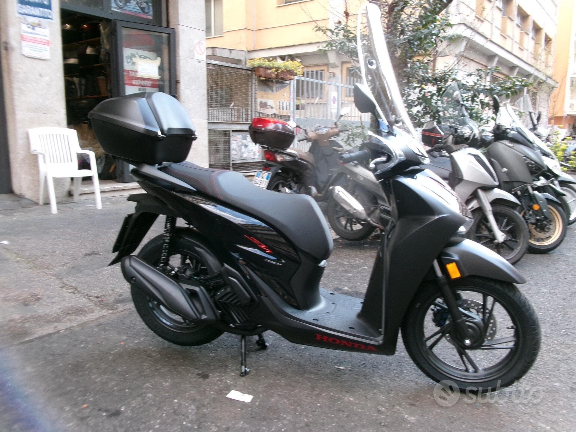 Honda SH 150 I Sport foto 2