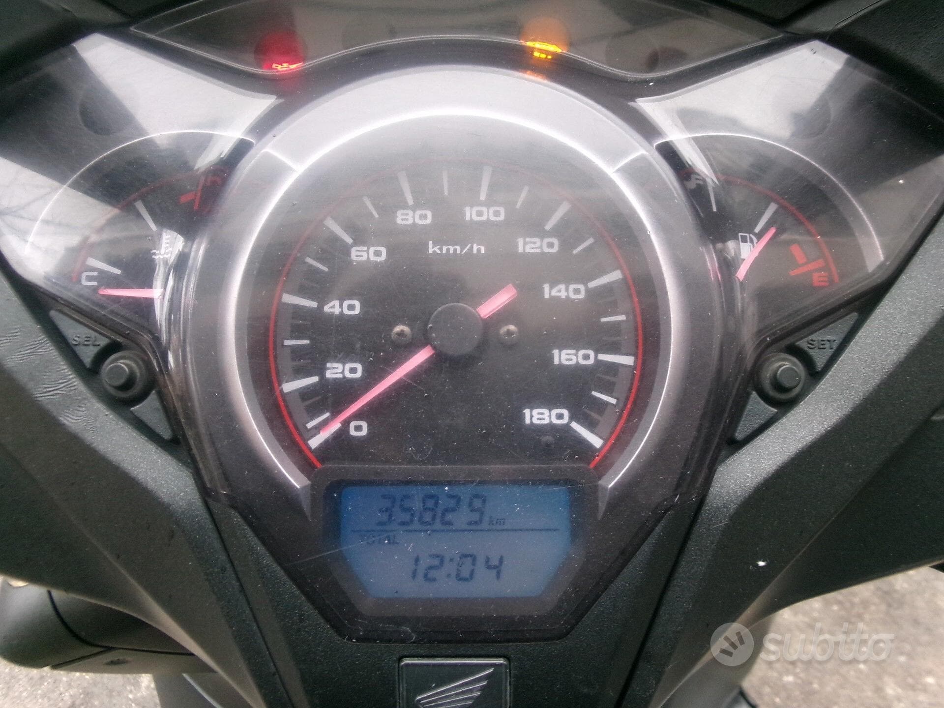 Honda SH 300 Sport ABS foto 4