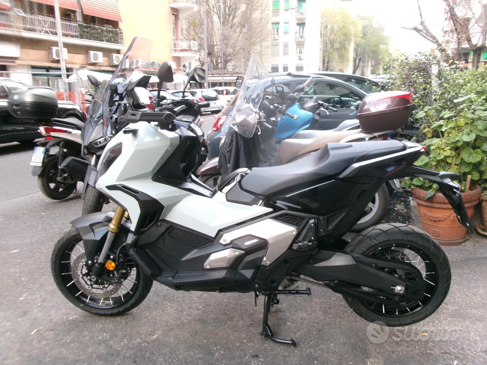 Honda X-ADV 750 foto 3