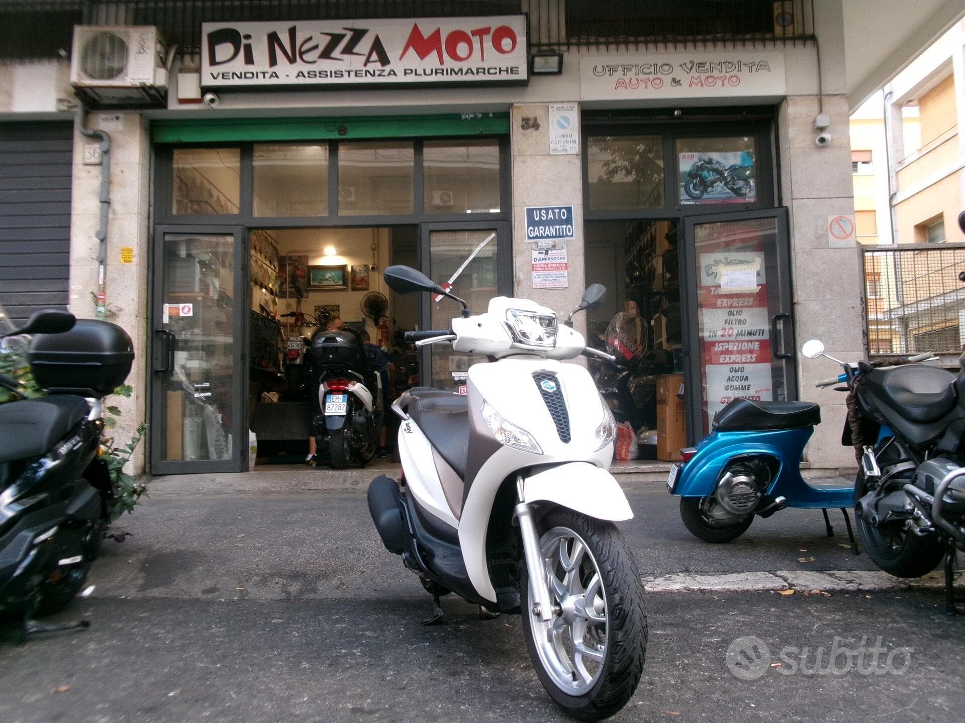 Piaggio Medley 125 ABS -.