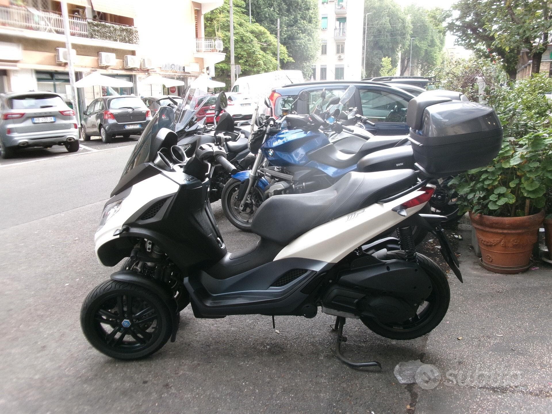 Piaggio MP3 300 ABS Lt Guidabile Patente B foto 2