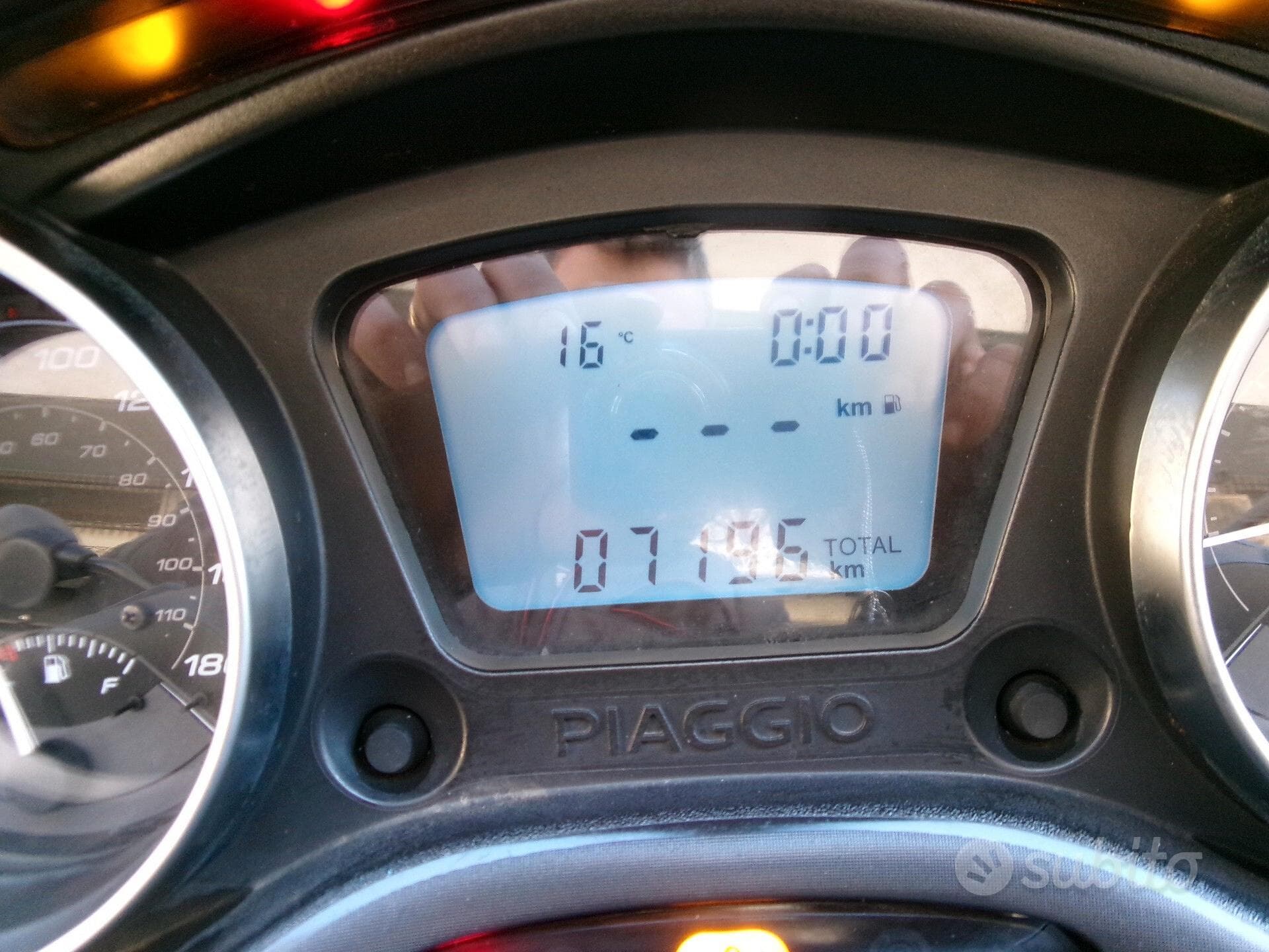 Piaggio MP3 300 HPE ABS ASR foto 4