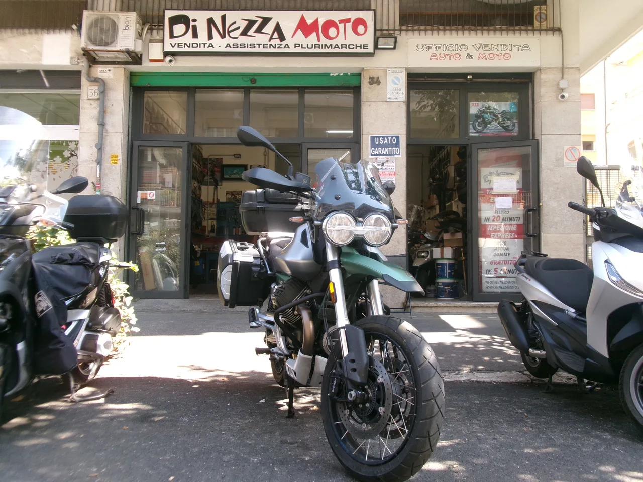 Moto Guzzi V 850 TT V 85 Tt Centenario 2021 moto usato a Roma - foto 1 di 7